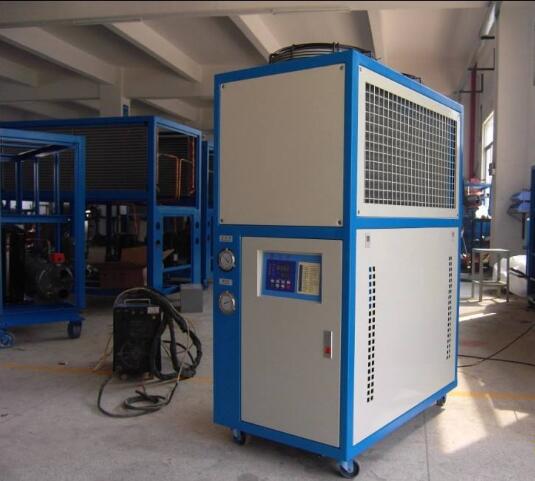 影響工業冷水機組蒸發器和冷凝器性能因素